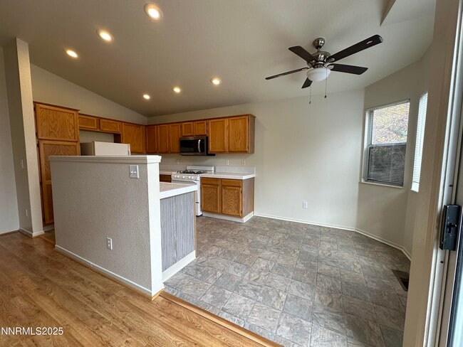 Building Photo - 6136 Greenbrook Dr