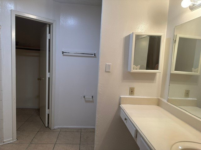 Building Photo - 402 Juniper Ct
