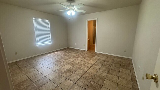 Building Photo - 3 Bedroom Home Conveniently Located off Stan Schlueter in Killeen