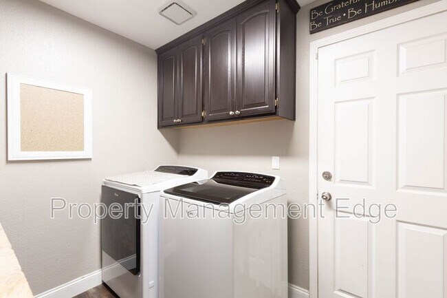 Building Photo - 23788 Sonata Dr