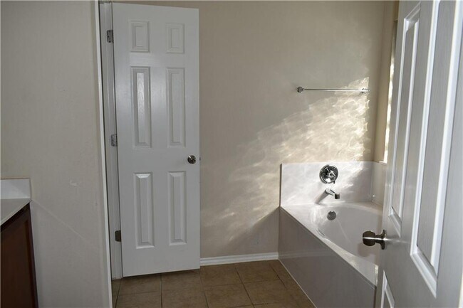 Building Photo - 14409 Rountree Ranch Ln