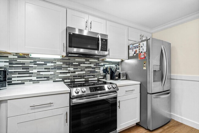 Building Photo - 2420 DC Country Club Boulevard