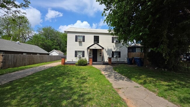 Building Photo - 1919 NW 11th St