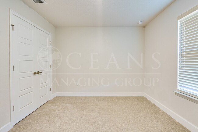 Building Photo - Beautiful 4-Bedroom Home in Palm Coast – B...