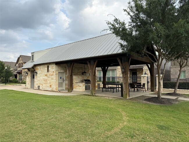 Building Photo - 18225 Crystal Knoll Dr
