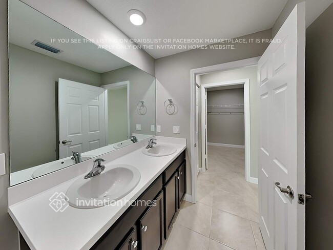 Building Photo - 714 SW McCracken Ave