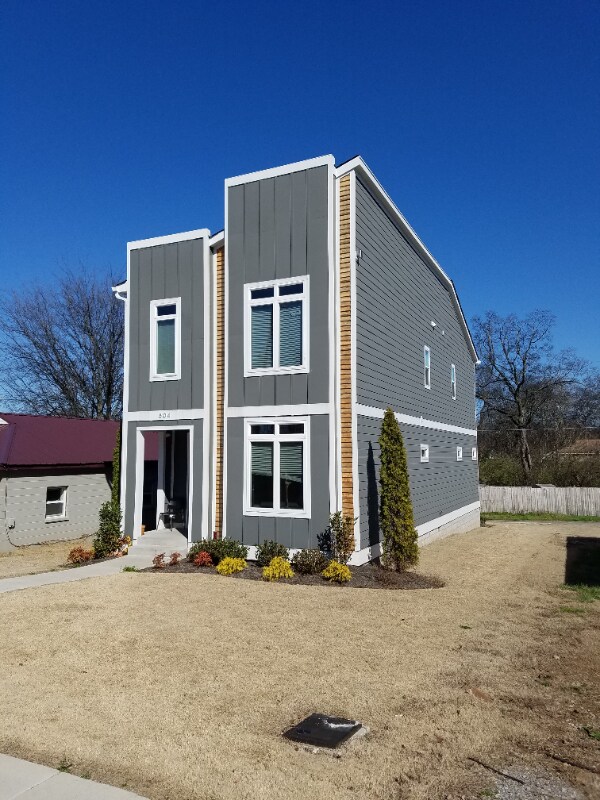 Building Photo - 804 Lena St