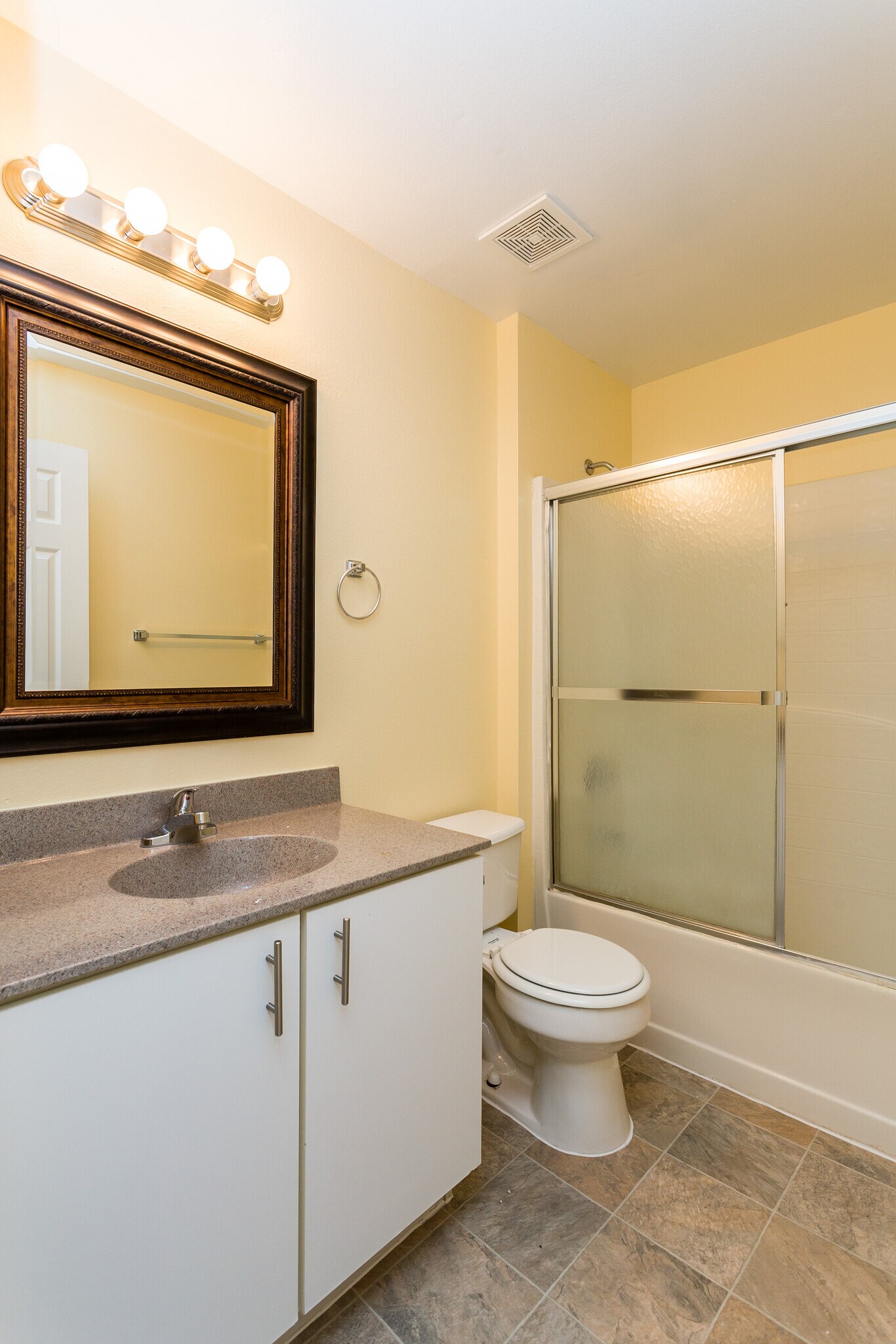 Building Photo - 616 Floridian Dr