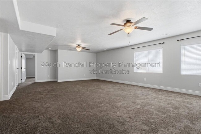 Building Photo - 2106 E Sunnyvale Dr