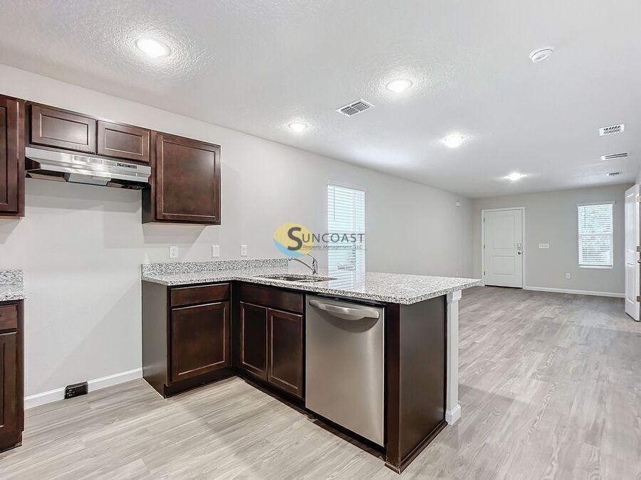 Building Photo - 6151 Delmar Pl