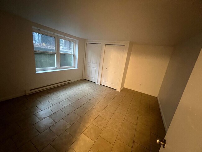 Building Photo - 190 S Allen St