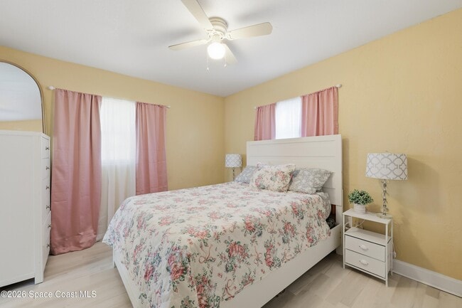 Building Photo - 134 E Alachua Ln