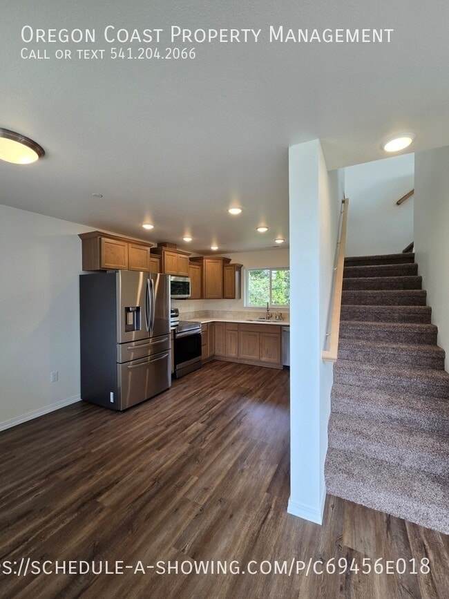 Building Photo - 4822 SW 48th Ct