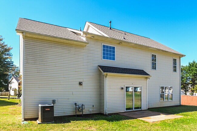 Building Photo - 1715 Harte Cir