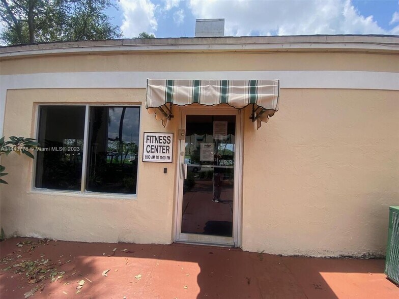 Building Photo - 15300 SW 106th Ter