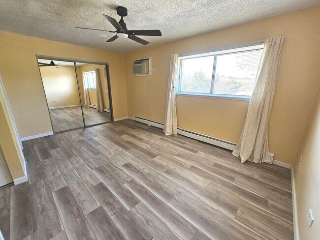 Building Photo - 9870 Cordoba Ct