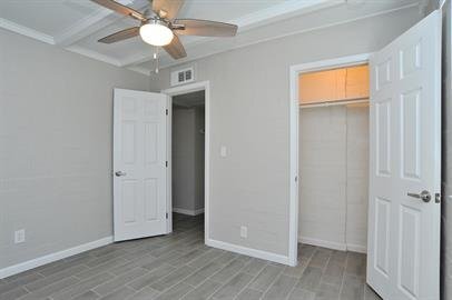 Building Photo - 3841 N Park Ave