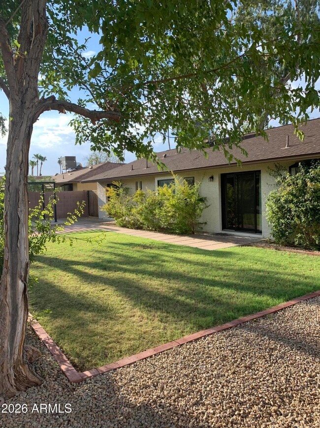 Building Photo - 6614 E Sandra Terrace