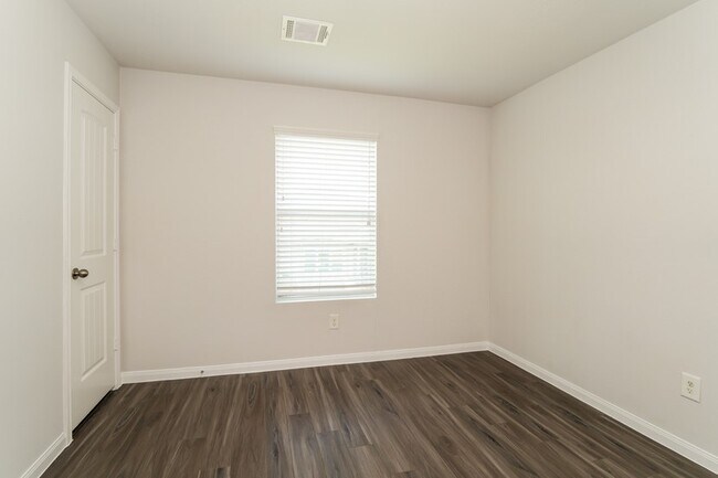 Building Photo - 5434 Comel Ct