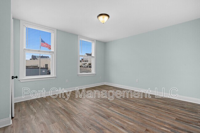 Building Photo - 1201 Union Ave