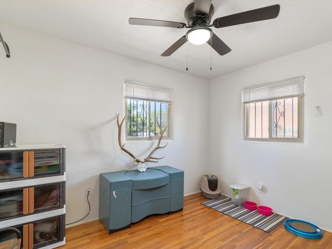 Building Photo - Unfurnished | 2 Bed / 1 Bath | NE Albuquer...