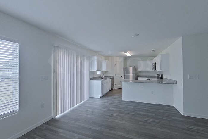 Building Photo - 21262 Quesada Ave