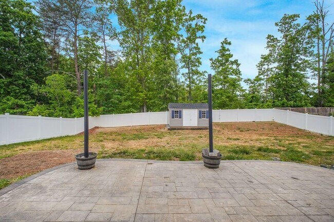 Building Photo - 128 Harper Ln
