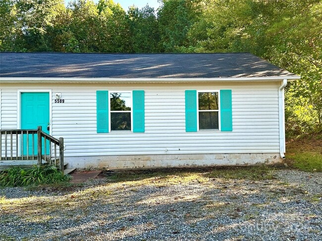 Building Photo - 5589 Wrenn Dr