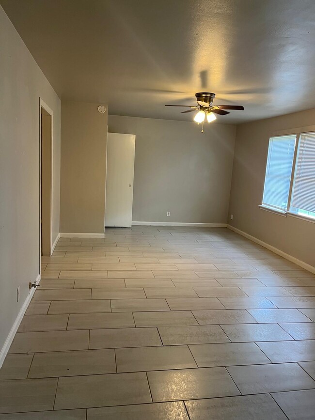 Building Photo - 720S 9th St