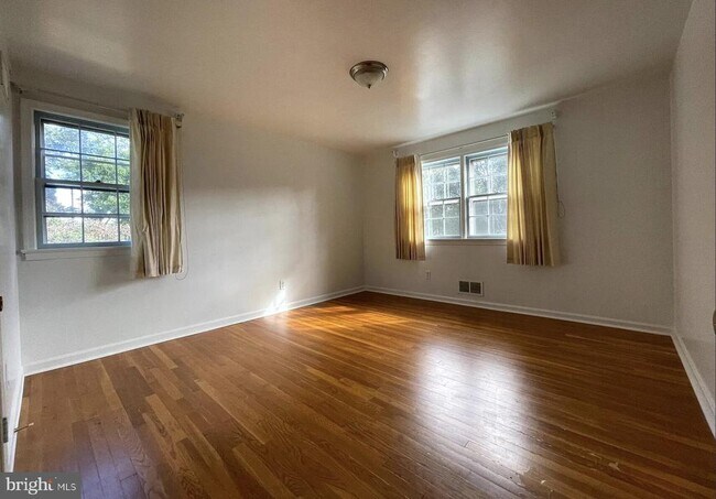 Building Photo - 3637 38th St N