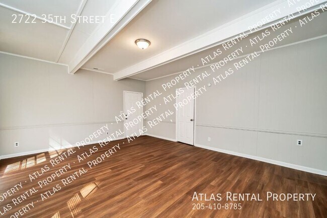 Building Photo - 2722 35th St E