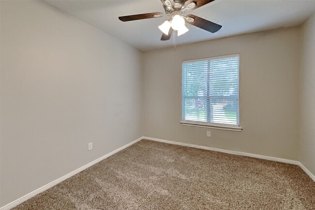 Building Photo - 12127 Rocky Lake Dr