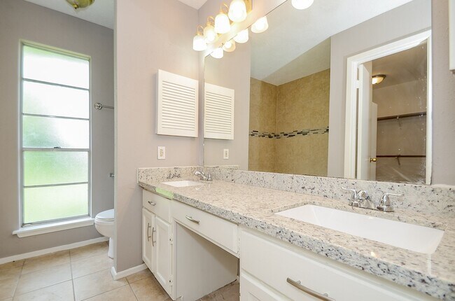 Building Photo - 8319 Bird Run Dr