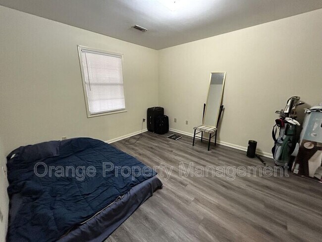 Building Photo - 204 Calhoun St