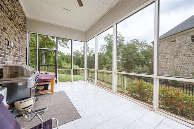 Building Photo - 513 Camden Hall Dr