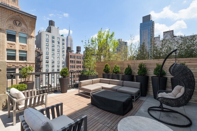 Building Photo - The Chelsea, 160 W 24th St