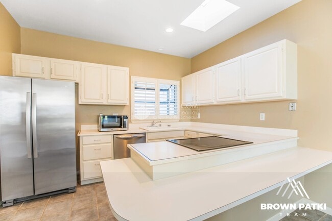 Building Photo - 84 Levant St
