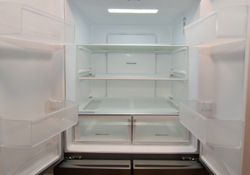 Fully Finished 1 or 2 bd, parking, balcony - 9003 Bronx Ave