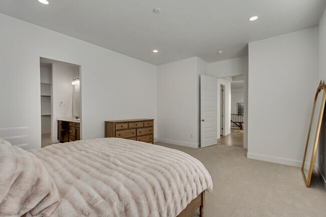 Building Photo - Modern Home in Heber – Available Now!