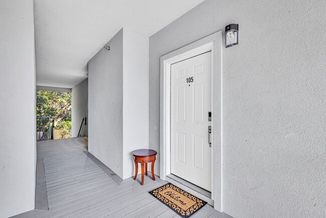 Building Photo - TDY & Cruisers Welcome!