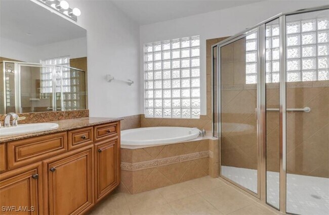 Building Photo - 14077 Lavante Ct