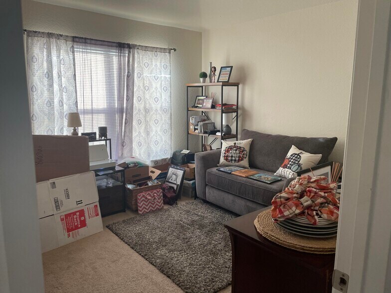 Building Photo - 3376 N Michener Pt