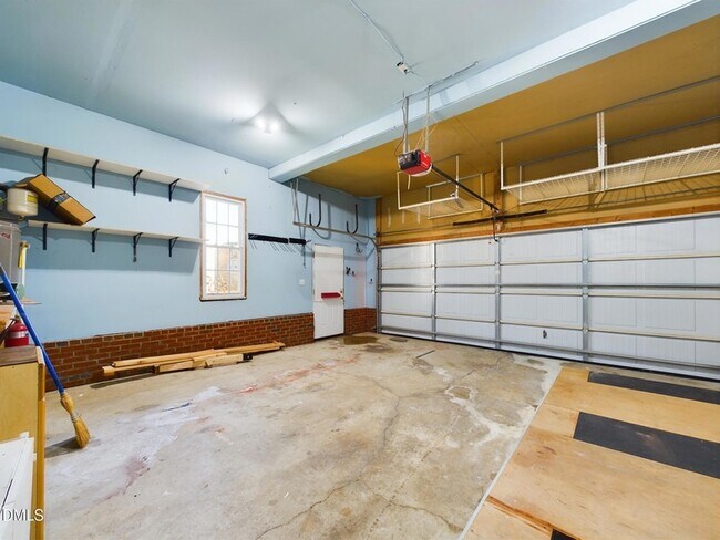 Building Photo - 4624 Forest Highland Dr