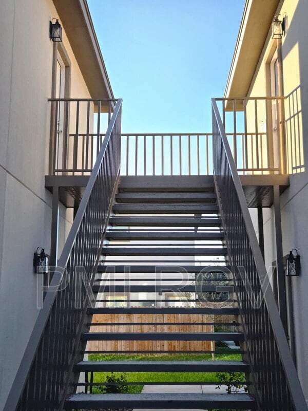 Building Photo - 2912 E Israel Ave