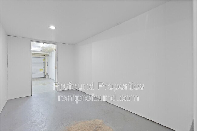 Building Photo - 16090 SW Audubon St