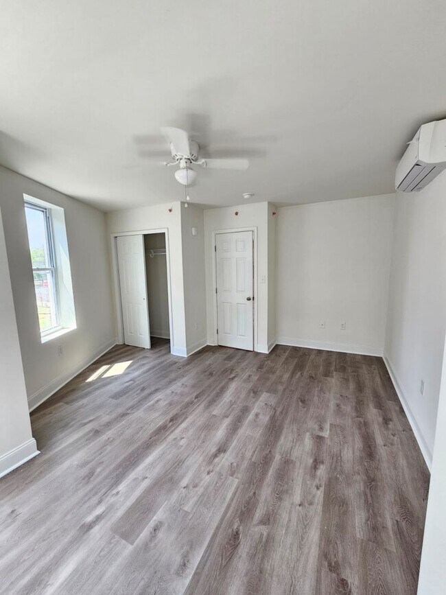 Building Photo - 4136 Mantua Ave