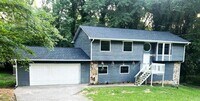 Building Photo - 3145 Malvern Dr