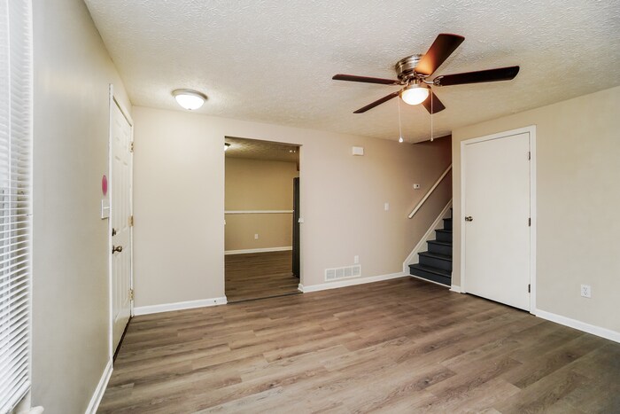 Building Photo - 675 Cherryhaven Dr