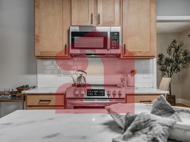 Building Photo - 1501 Gladstone Terrace