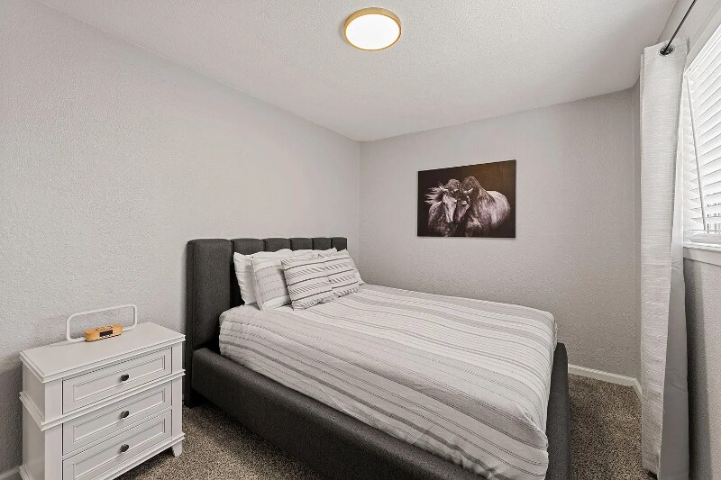 Building Photo - 5501 Purple Sage Dr